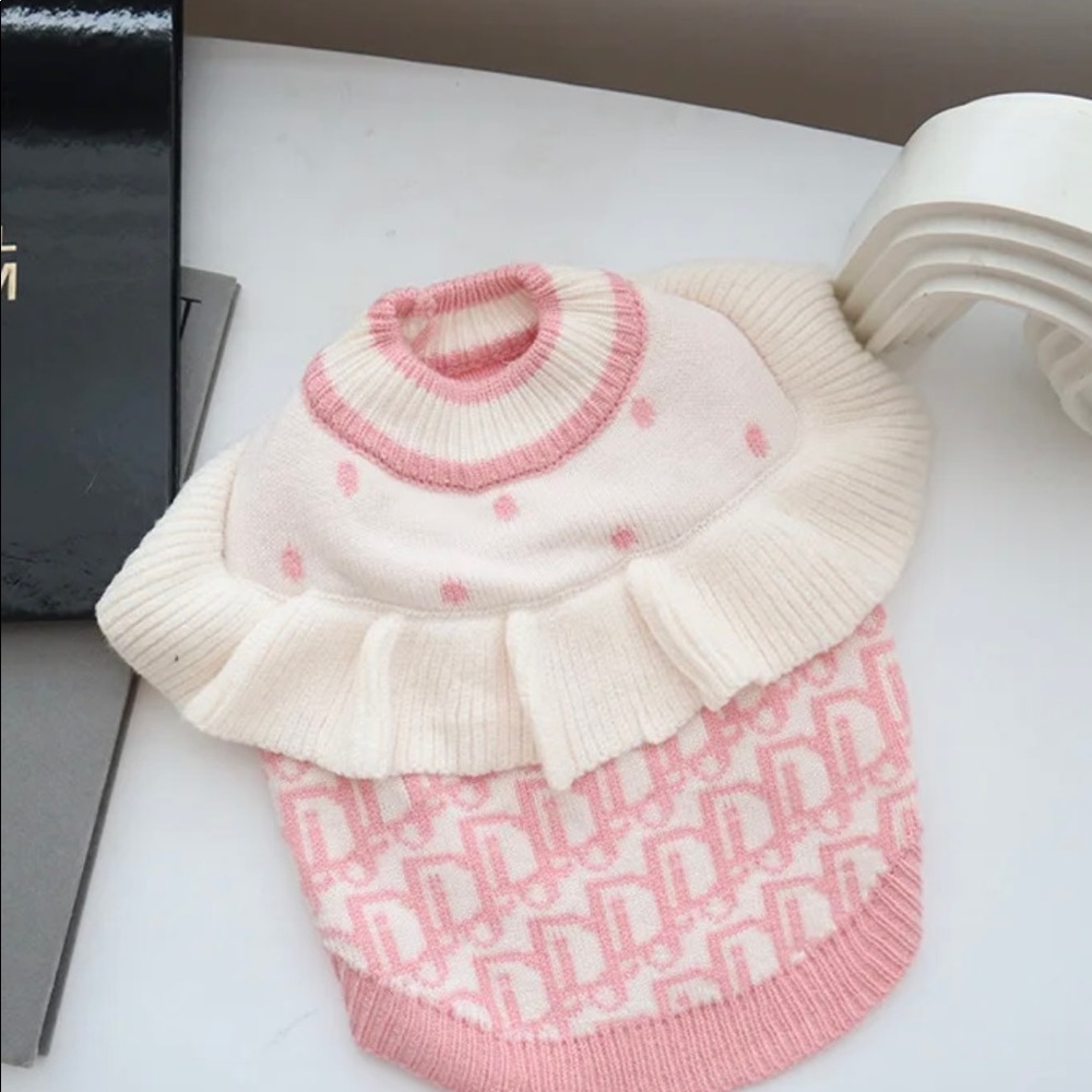 Beautiful sweater in pink for our furry friend